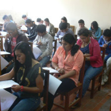 TENSIN. Los estudiantes volvieron a disputar por una plaza de ingreso en San Francisco Xavier.