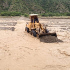 ATENCIN. La Alcalda de Sucre envi maquinaria para hacer trabajos en el ro.