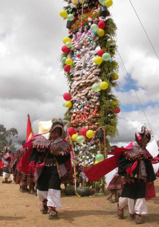 CULTURA. La expresin del Pujllay de la cultura yampara en Tarabuco.