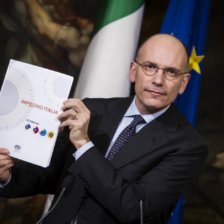 DIMISIN. Letta se pone firme.