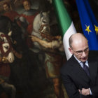 RESIGNACIN. El Primer Ministro italiano, Enrico Letta, comparece en una rueda de prensa en el palacio Chigi en Roma.