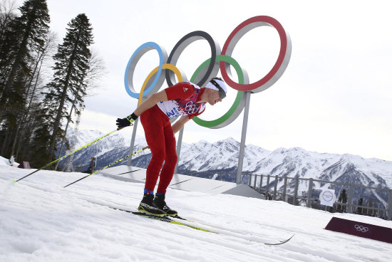 El suizo Dario Cologna fue uno de los deportistas que cosech dos oros en la jornada de ayer.