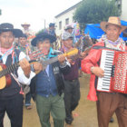 CARNESTOLENDAS. La celebracin del Carnaval en Padilla con las pandillas y comparsas en el centro del pueblo.