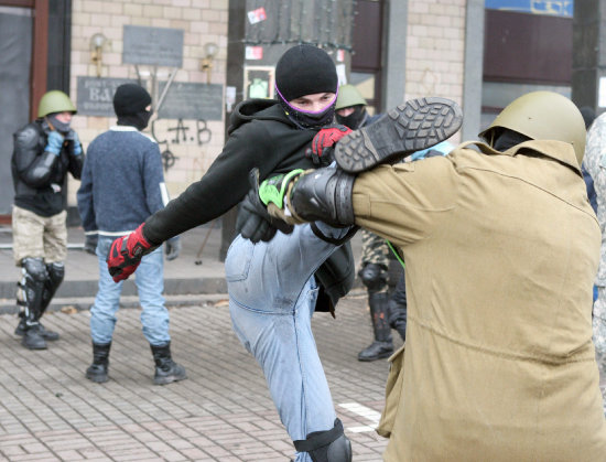 VIOLENCIA. Disturbios en Kiev.