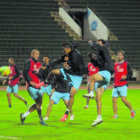 Los estudiantiles hicieron ftbol anoche, en el estadio Patria, pensando en su rival de turno.