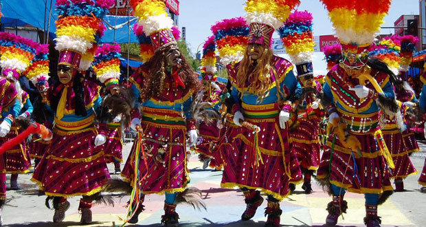 DANZA. La interpretacin de los Tobas, baile representativo del folclore boliviano.