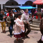 FIESTA. El agasajo a los compadres en el Mercado Central.