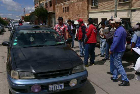 PARADA. Empresarios y afiliados a un Sindicato de expresos rpidos en conflicto por la implementacin de una parada en la zona de la Terminal de Buses.