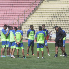 Los estudiantiles cerraron prcticas ayer, en el estadio Patria, pensando en el partido de esta tarde, frente a The Strongest.