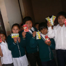 DESAYUNO ESCOLAR. Los estudiantes del rea urbana reciben alimentacin completa.