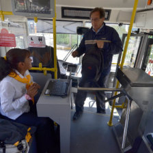 SERVICIO. Cada bus cuenta con un conductor y una anfitriona.