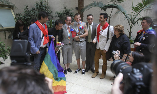 FELICES. Los recin casados en Buenos Aires.