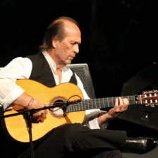 GENIO. El virtuoso guitarrista espaol Paco de Luca.