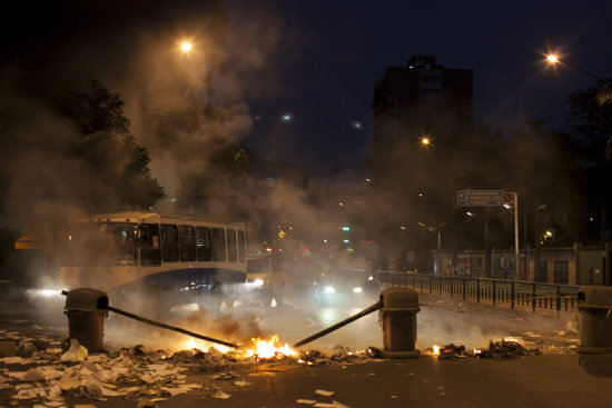 INVARIABLE. La tensin no baja en una Venezuela golpeada desde hace dos semanas.