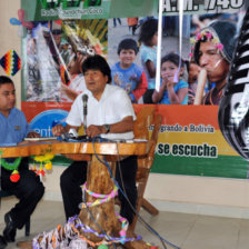 COCHABAMBA. El presidente Evo Morales dirigi un programa de radio, ayer.