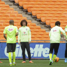 Los jugadores de la seleccin brasilea entrenaron ayer en el estadio Soccer City de la ciudad sudafricana de Johannesburgo.