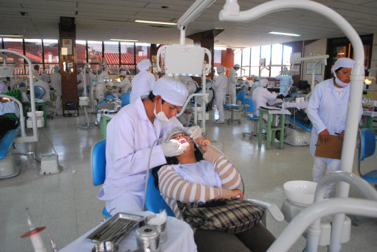 SERVICIO. La atencin ser en Odontologa.