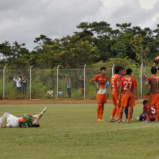 Un pasaje de partido jugado en Cobija, entre Universitario y Calleja.