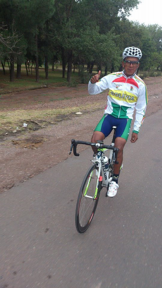 El ciclista nacional Oscar Soliz durante una de las jornadas de entrenamiento antes de competir en Odesur.