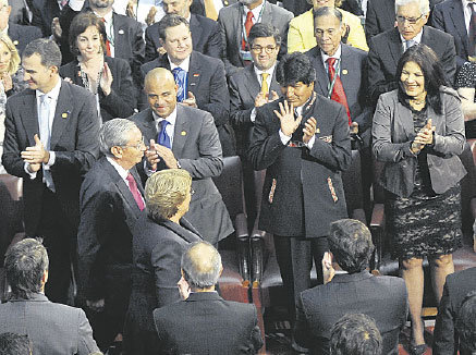 DIPLOMACIA. El presidente Evo Morales asisti, el martes, al acto de investidura de la nueva mandataria chilena, Michelle Bachelet.