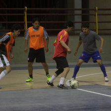 Rico Sur jug un partido amistoso anoche, frente a la Alcalda, en el coliseo de la III Fase del estadio Patria.