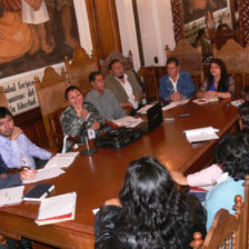 ENCUENTRO. Autoridades municipales del pas comparten experiencias sobre la construccin de las cartas orgnicas en Sucre.