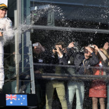 El alemn Nico Rosberg festeja el triunfo en el Gran Premio de Australia, la primera de la temporada 2014.