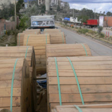 MATERIAL Las bobinas de cable llegaron en cinco camiones de alto tonelaje