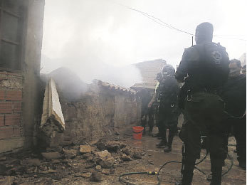 FUEGO. Dos cuartos se quemaron por descuido.