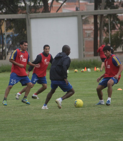 Parte del equipo acudi a la prctica de ayer, en El Bosquecillo.