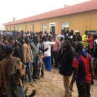 DRAMA. El asalto a una valla permitió a decenas de inmigrantes entrar en territorio peninsular.