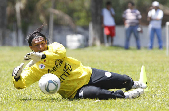 El Mono Galarza no podr jugar frente a Universitario.