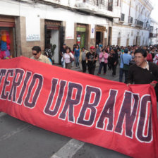 PROTESTA. Los maestros salieron a las calles.