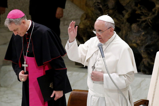 PONTFICE. Francisco busca reformar la Iglesia y solucionar los problemas que la aquejan.