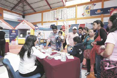 FERIA. Hubo mucha afluencia de gente.