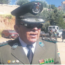 COMANDANTE. Julio Csar Reinaga.