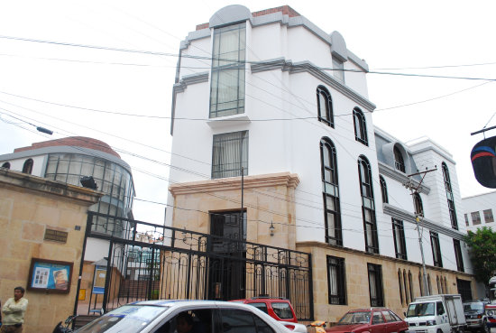 SEDE. El edificio principal del ABNB en Sucre, donde hoy se llevar a cabo el acto de posesin.