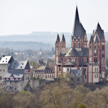 RESIDENCIA. La construccin est ubicada (izda.) junto a la Catedral de Limburg.