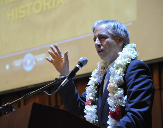 CONFERENCIA. El vicepresidente lvaro Garca Linera explica su decisin tras las denuncias.