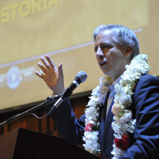 CONFERENCIA. El vicepresidente lvaro Garca Linera explica su decisin tras las denuncias.