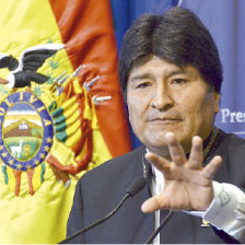 DECISIN. El presidente Evo Morales anuncia cambios en la ley minera.