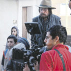 PRODUCCIN. Jorge Sanjines en pleno proceso de filmacin, el director y guionista ms representativo del cine boliviano.