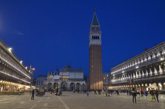 CONCIENCIA. Vista de la plaza de San Marcos, en Venecia, Italia, durante la celebracin de la 