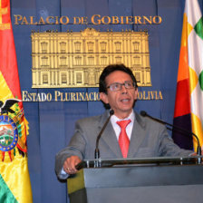 El ministro de Culturas, Pablo Groux.