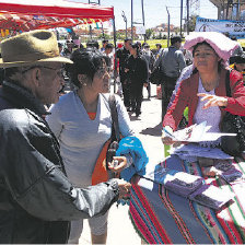 CAMPAA. Las trabajadoras asalariadas del hogar en Sucre divulgaron impresos sobre sus derechos y tambin obligaciones.