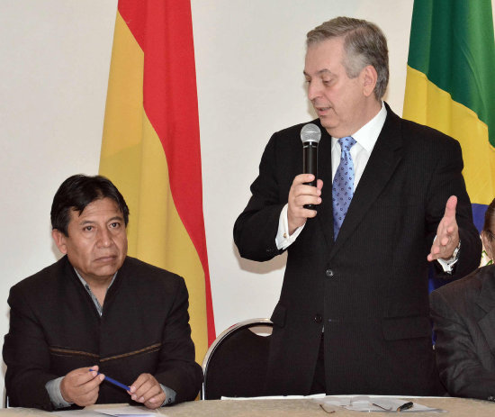 ENCUENTRO. Figueiredo (der.) durante su encuentro con el canciller David Choquehuanca.