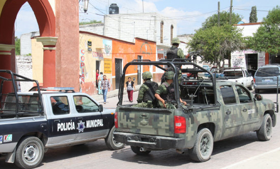 OPERATIVO. Vista del operativo en la comunidad de El Lindero, donde fue abatido el presunto lder del crtel de Los Caballeros Templarios.