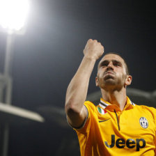 Leonardo Bonucci le dio el triunfo a Juventus, en su visita al Lyon francés.