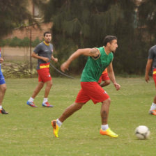 Marcelo Carballo todavía no tiene claro el equipo titular aviador.