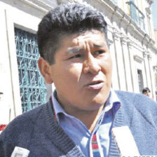 SENADOR. Fidel Surco.